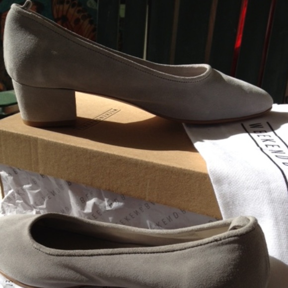 grey low heel shoes
